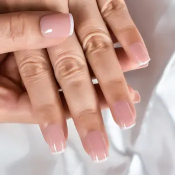24pcs Press On Nails Squoval Short Natural Clear Glossy Nude Pink French False Nail Nail Tips Акриловые советы по искусству ногтей Салон искусственных ногтей 