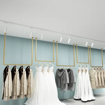 CustomНастенная система подвесных полок для одежды для витрины магазина одежды